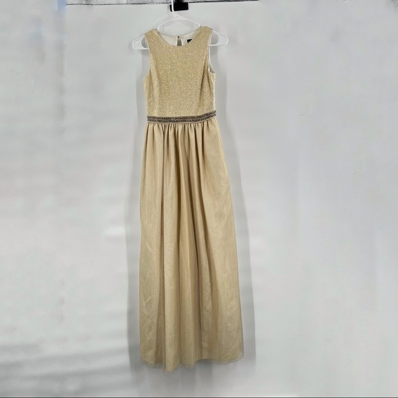 Aidan Mattox Dresses & Skirts - Aidan Mattox cream sleeveless dress gown size 8